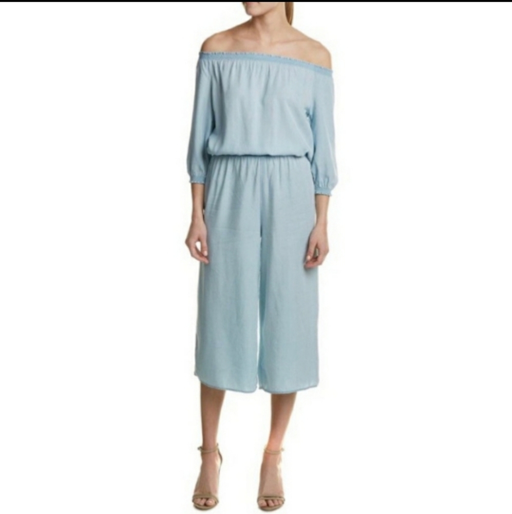Walter Baker Chambray Jumpsuit Size XS Off Shoulder Lightweight Light Blue Crop